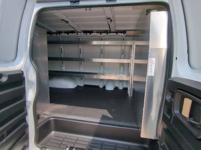 2025 Chevrolet Express 2500