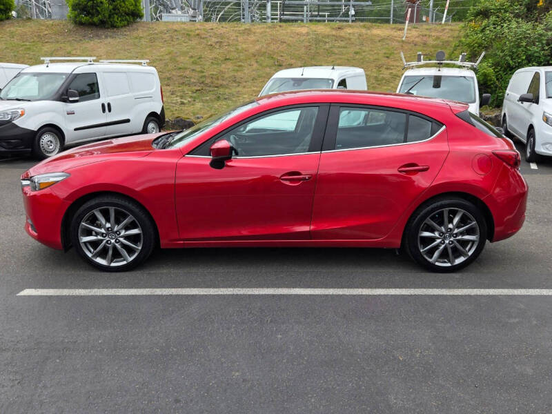 2018 Mazda MAZDA3 Touring
