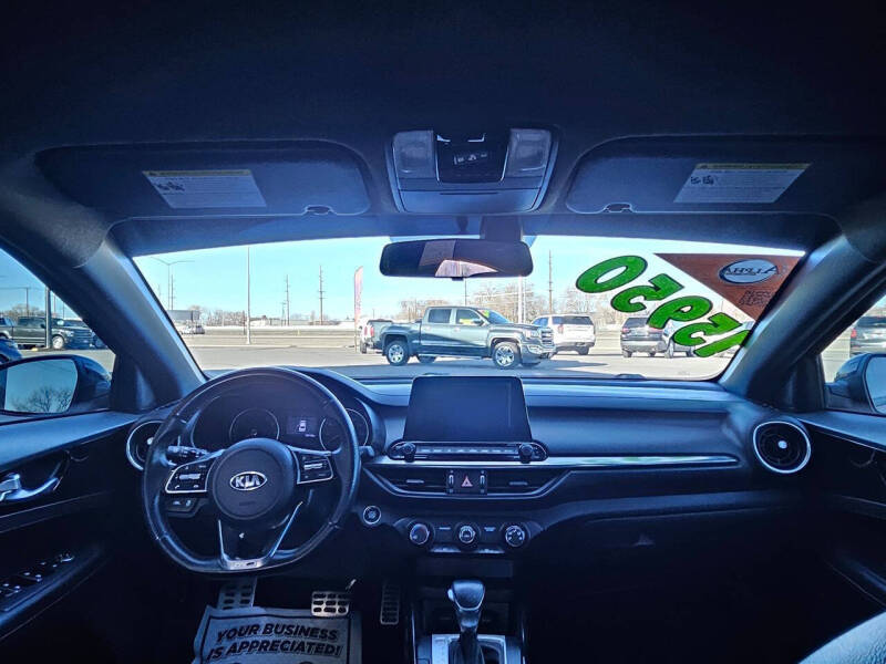 2020 Kia Forte GT Line