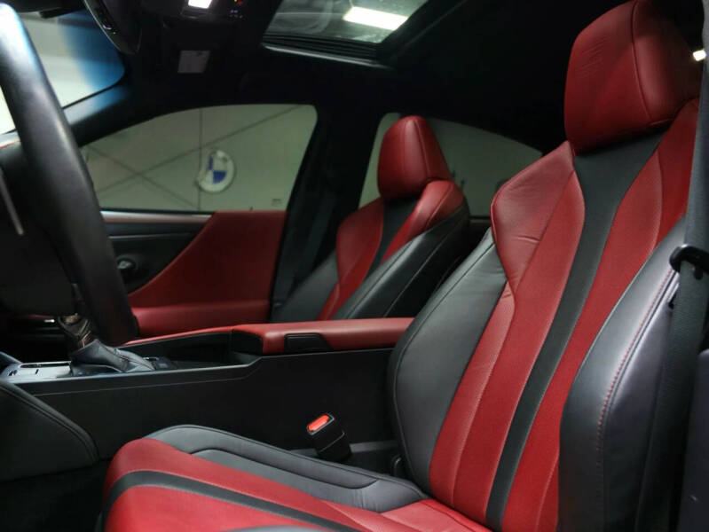 2024 Lexus ES 350 F SPORT Handling