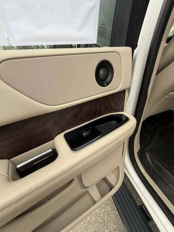 2019 Lincoln Navigator Select