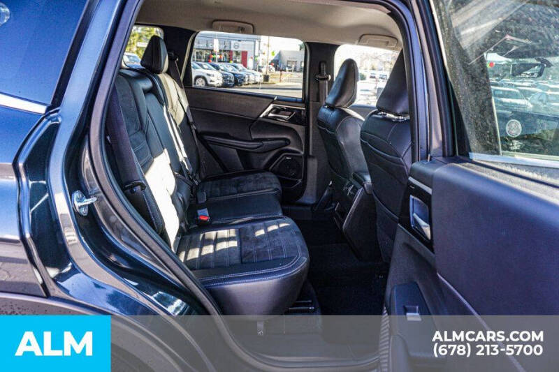 2025 Mitsubishi Outlander SE