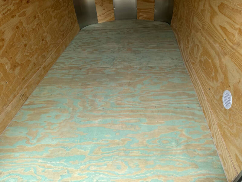 2025 Arising  5x8 Enclosed Trailer