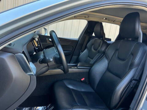 2018 Volvo XC60 T5 Momentum