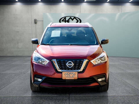 2020 Nissan Kicks SR