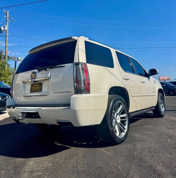 2013 Cadillac Escalade Premium