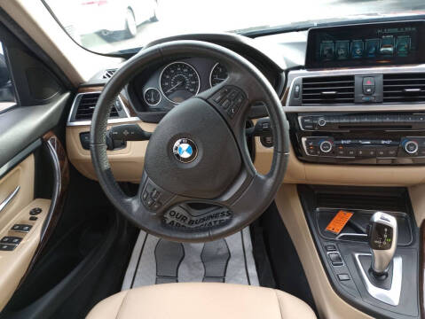 2017 BMW 3 Series 320i xDrive