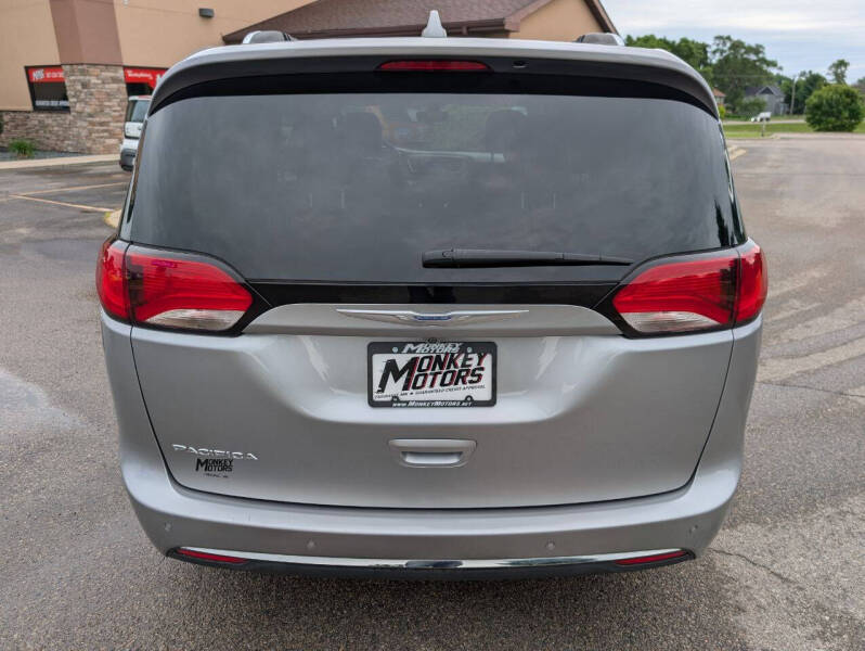 2020 Chrysler Pacifica Touring L