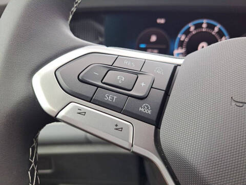 2025 Volkswagen Tiguan SE