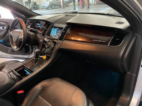 2017 Ford Taurus Limited
