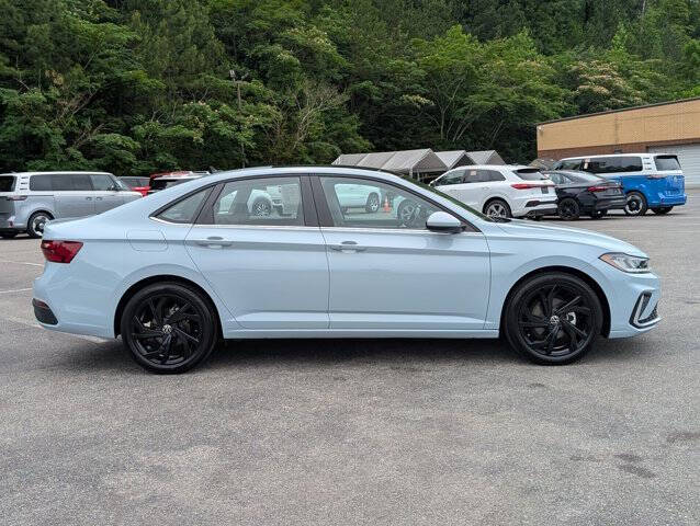 2025 Volkswagen Jetta SE
