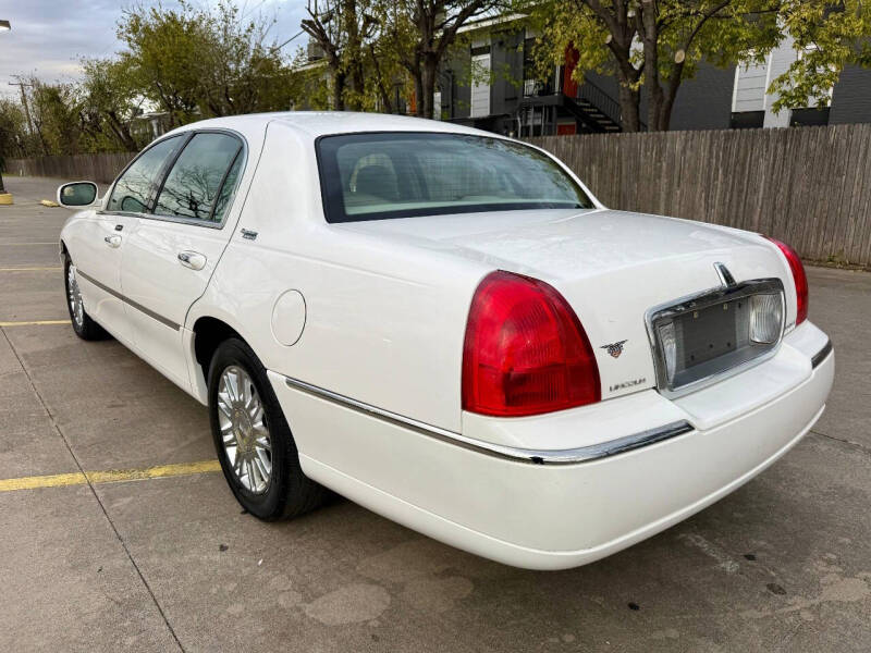 2008 Lincoln Town Car Signature Limited