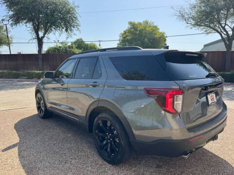 2023 Ford Explorer ST-Line