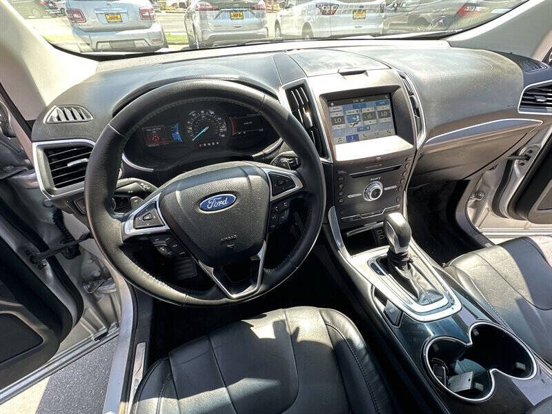 2017 Ford Edge Titanium