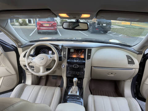 2012 Infiniti FX35