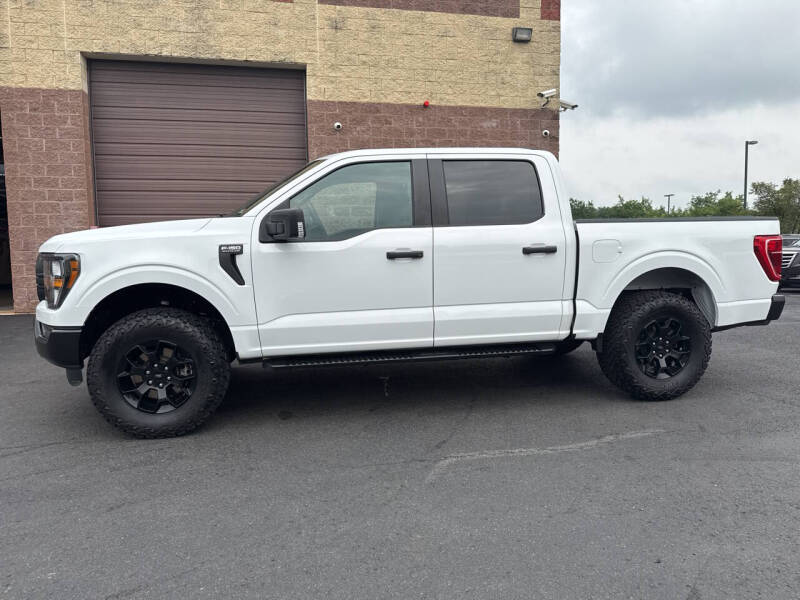 2023 Ford F-150 XL's photo