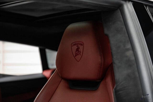2022 Lamborghini Urus