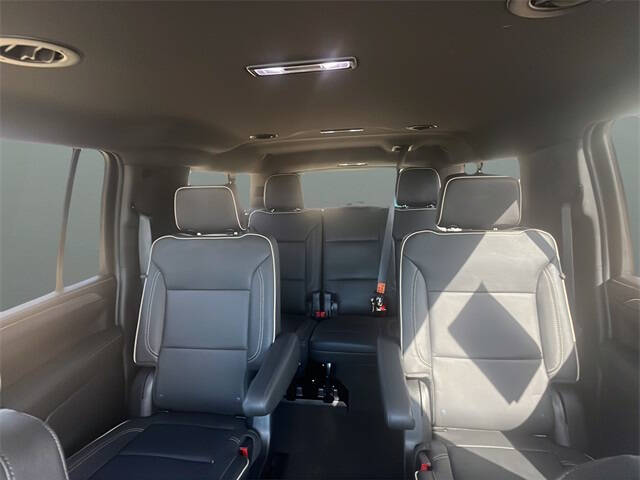 2023 GMC Yukon XL SLT