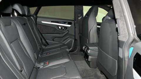 2022 Lamborghini Urus