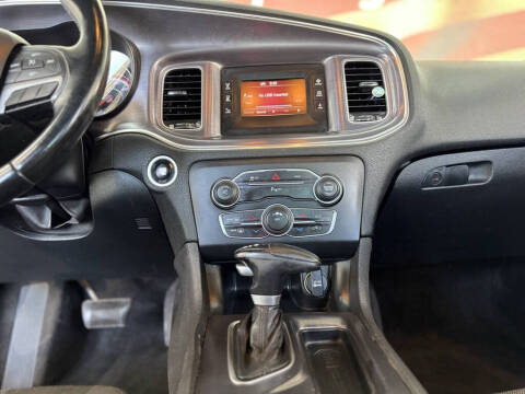 2015 Dodge Charger SE