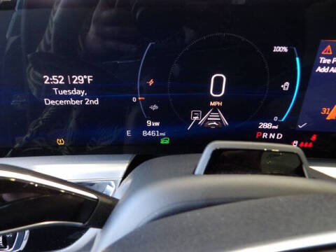 2024 Cadillac LYRIQ Luxury 2