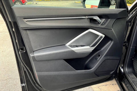 2023 Audi Q3 quattro Premium Plus 40 TFSI