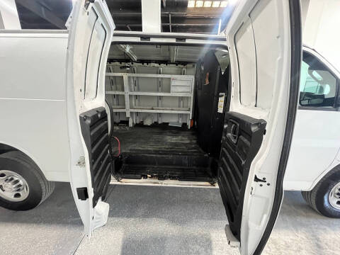 2017 Chevrolet Express 2500