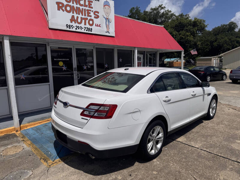 2018 Ford Taurus SE