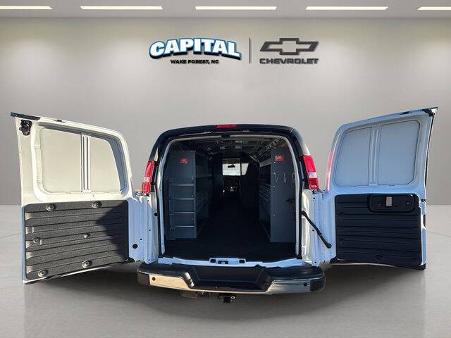 2025 Chevrolet Express 2500
