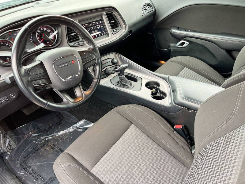 2023 Dodge Challenger SXT