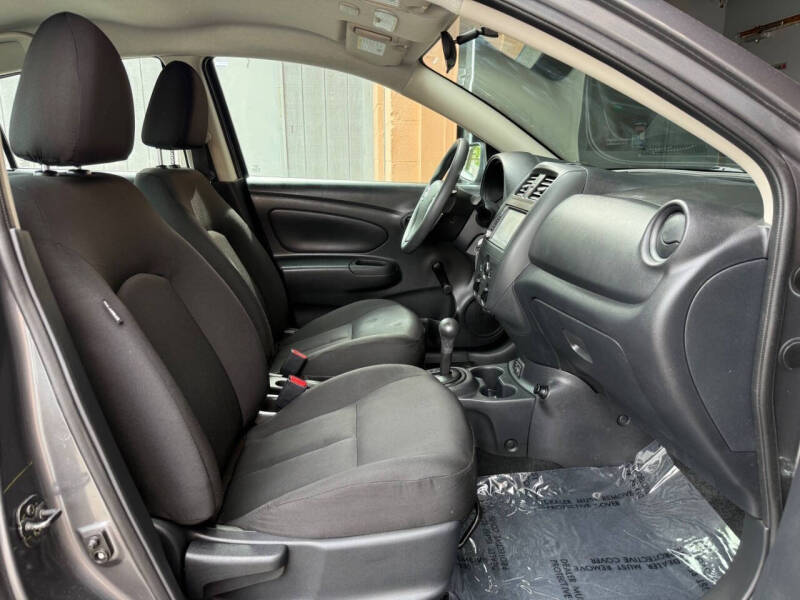 2019 Nissan Versa S Plus