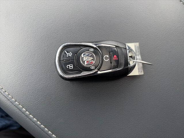 2022 Buick Enclave Essence