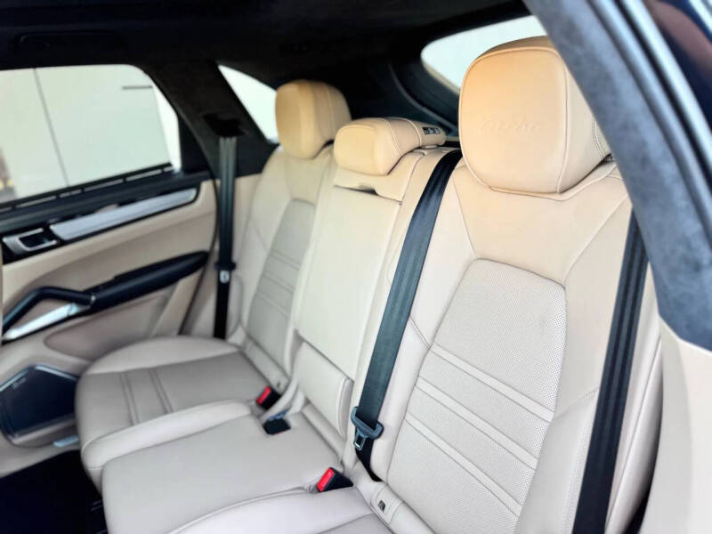 2021 Porsche Cayenne Turbo