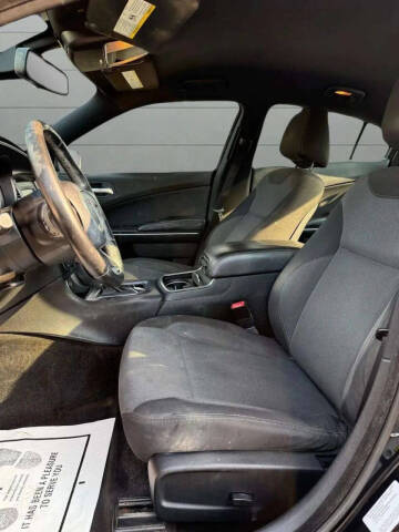 2015 Dodge Charger SE