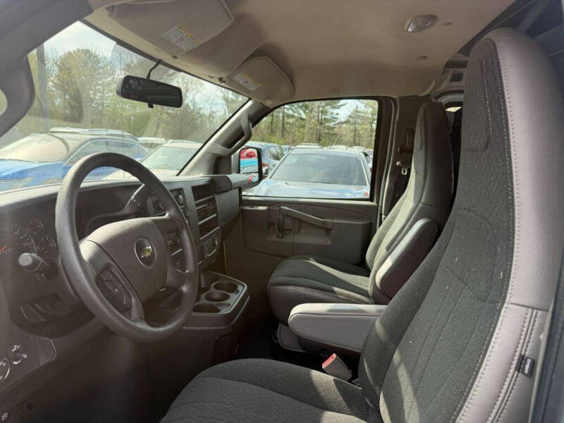 2024 Chevrolet Express 2500
