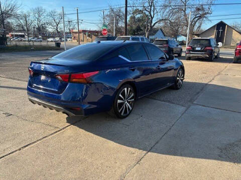 2022 Nissan Altima 2.5 SR