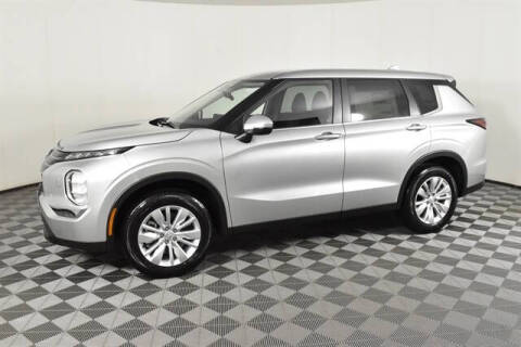 2025 Mitsubishi Outlander ES