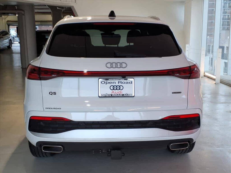 2025 Audi Q5 quattro Premium TFSI
