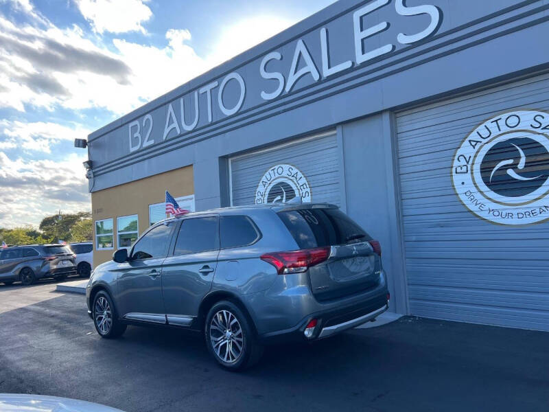 2018 Mitsubishi Outlander ES