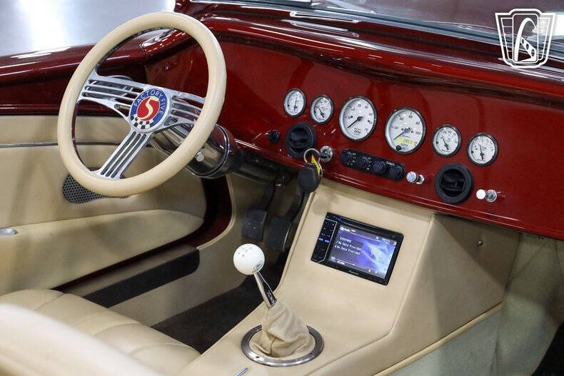 1933 Ford Roadster