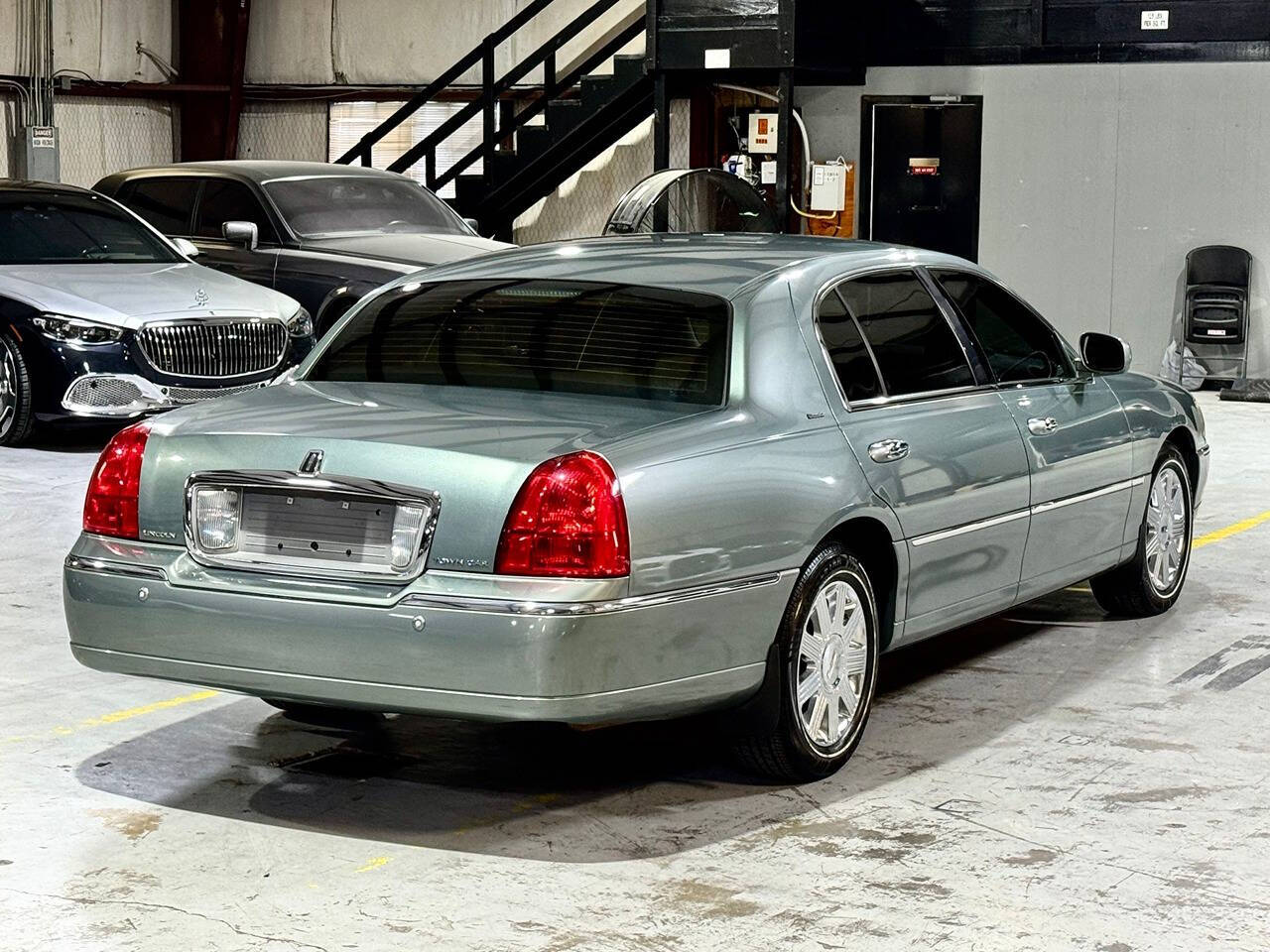 2004 Lincoln Town Car for sale at Carnival Car Company in Victoria, TX