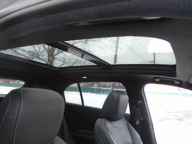 2022 Cadillac XT4 Premium Luxury