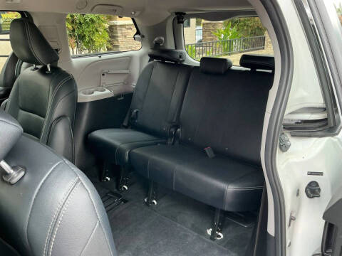 2015 Toyota Sienna