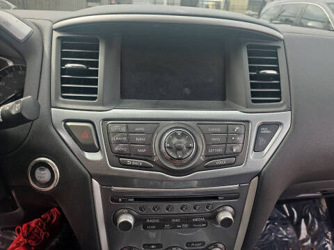 2019 Nissan Pathfinder SL