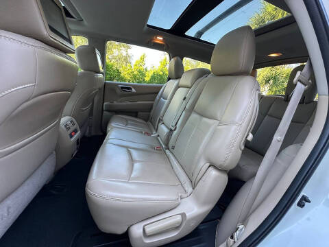 2017 Nissan Pathfinder Platinum