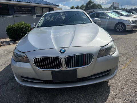 2011 BMW 5 Series 528i
