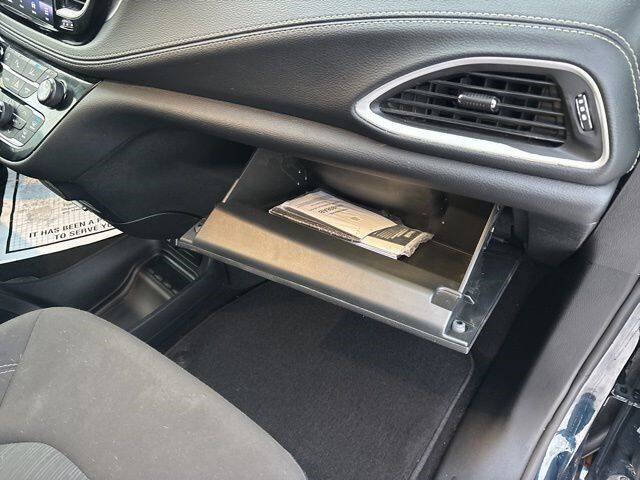 2024 Chrysler Pacifica Touring