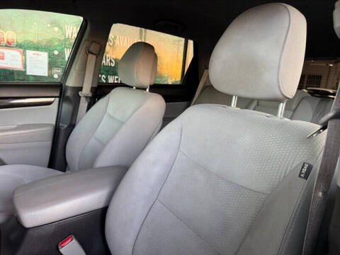 2011 Kia Sorento LX