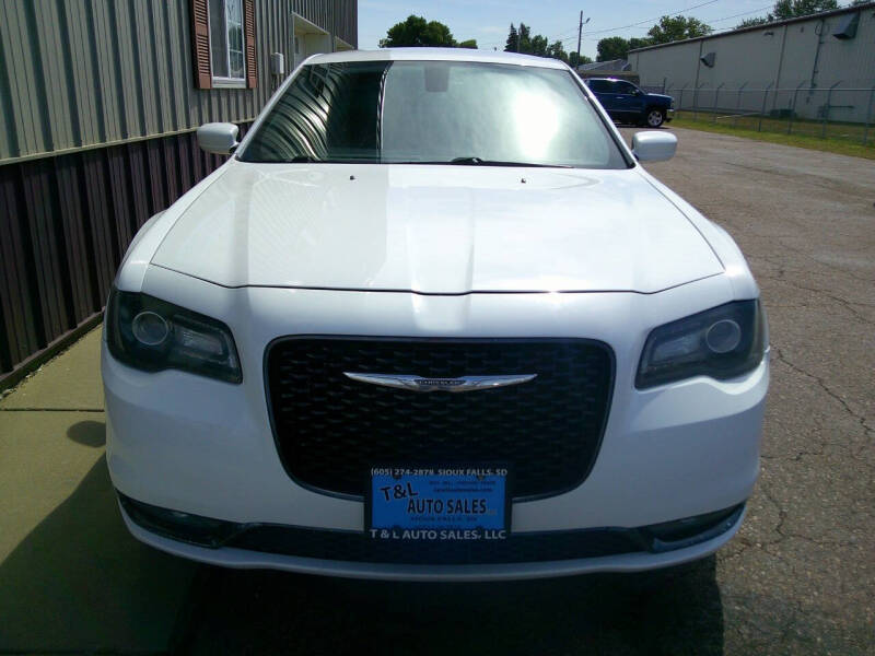 2016 Chrysler 300 S