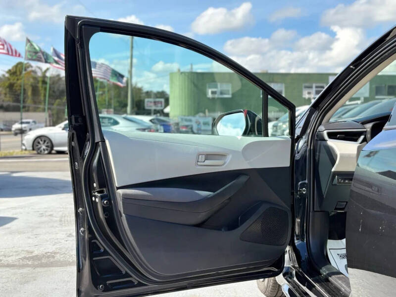 2022 Toyota Corolla LE